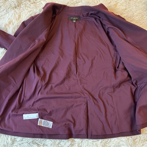 Ann Taylor Women's Burgundy Red Blazer Size: 8 Petite - Picture 5 of 8